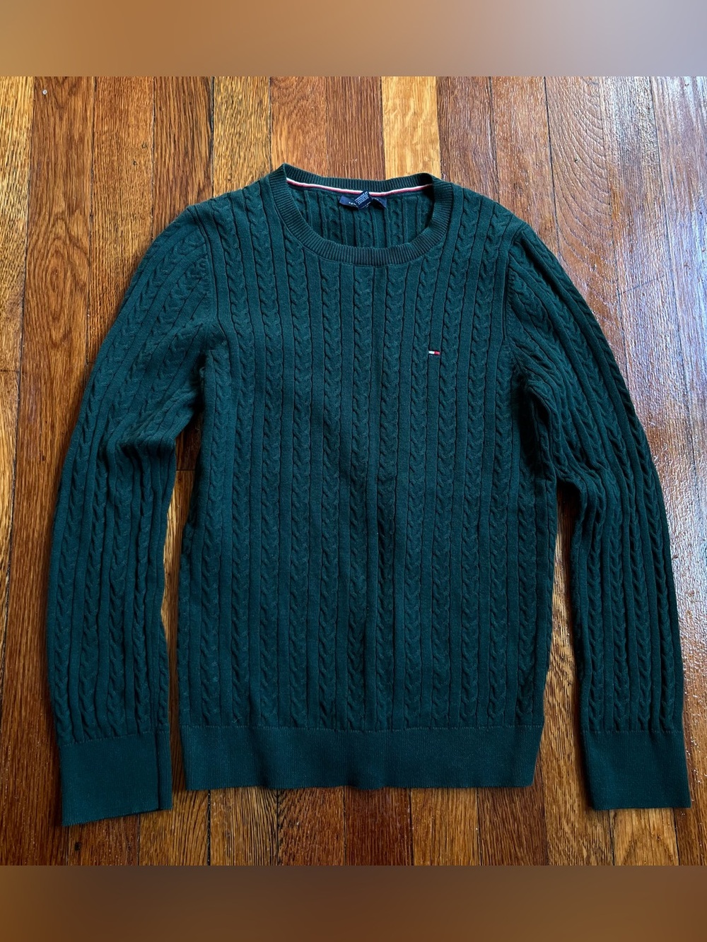 Vintage 90s Tommy Hilfiger dark academia cable knit sweater
